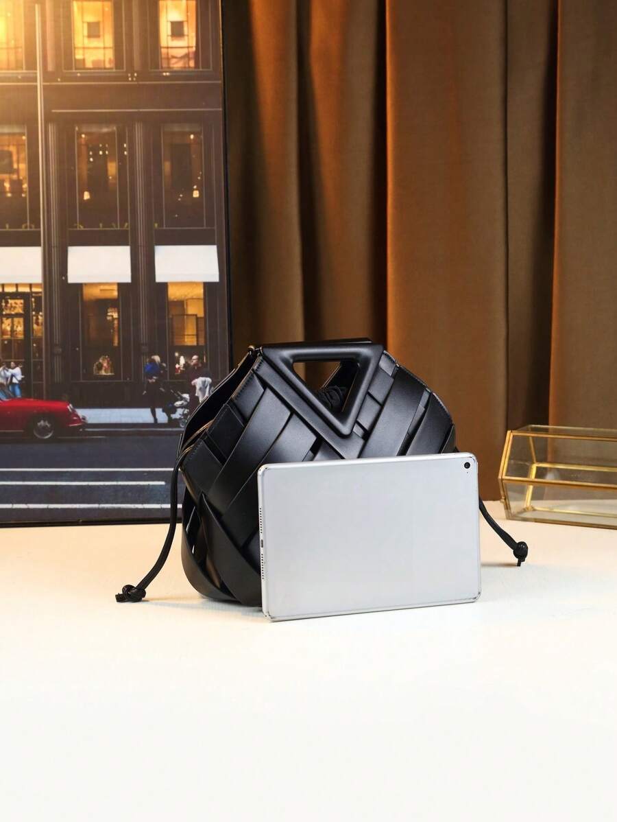 2025 Woven Design Women's Tote Bag - Inverted Triangle Casual Commuter Bag