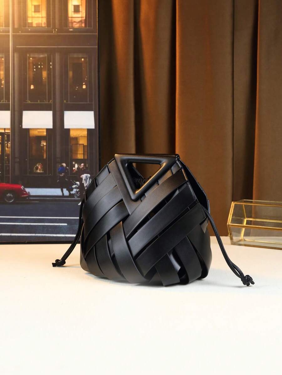 2025 Woven Design Women's Tote Bag - Inverted Triangle Casual Commuter Bag