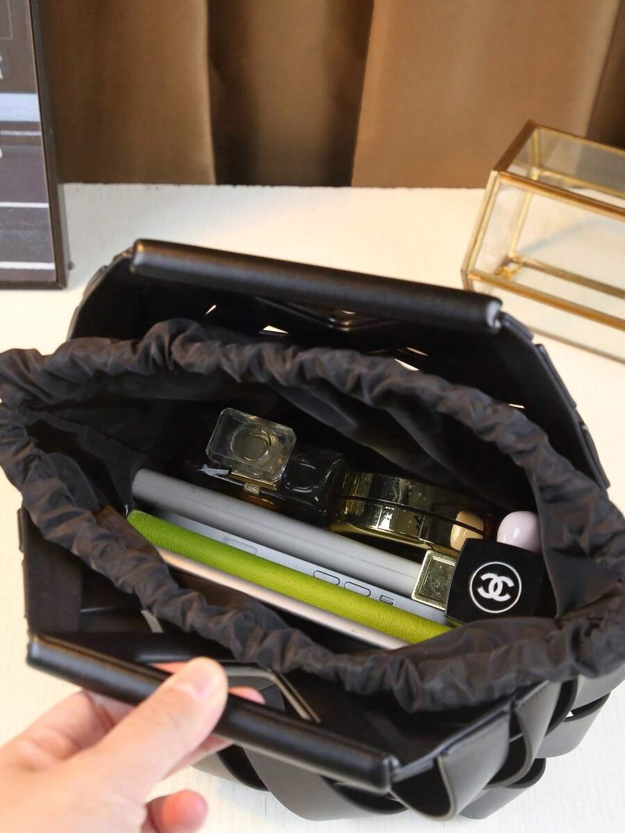 2025 Woven Design Women's Tote Bag - Inverted Triangle Casual Commuter Bag