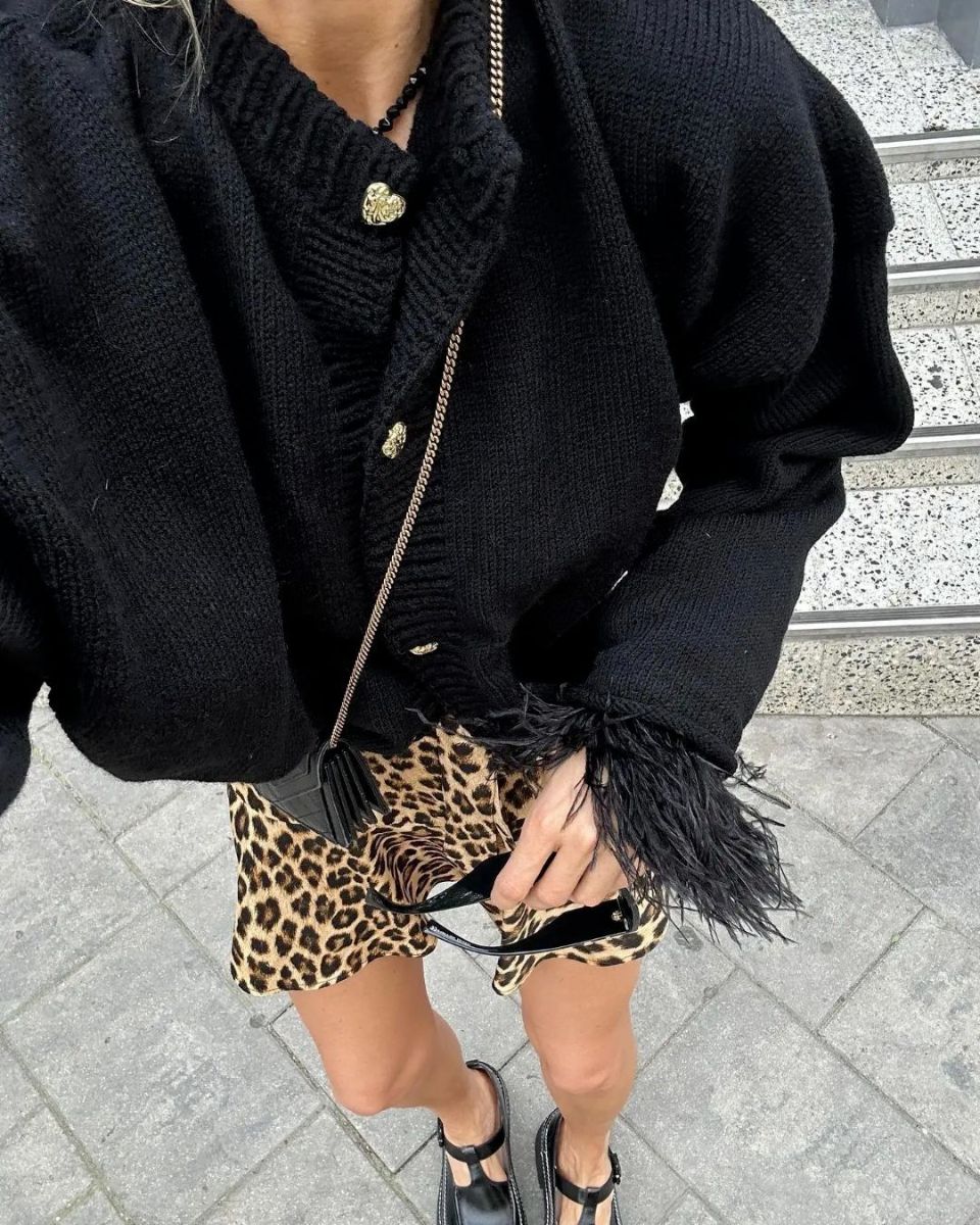 Buttoned Cardigan with Feather Sleeves