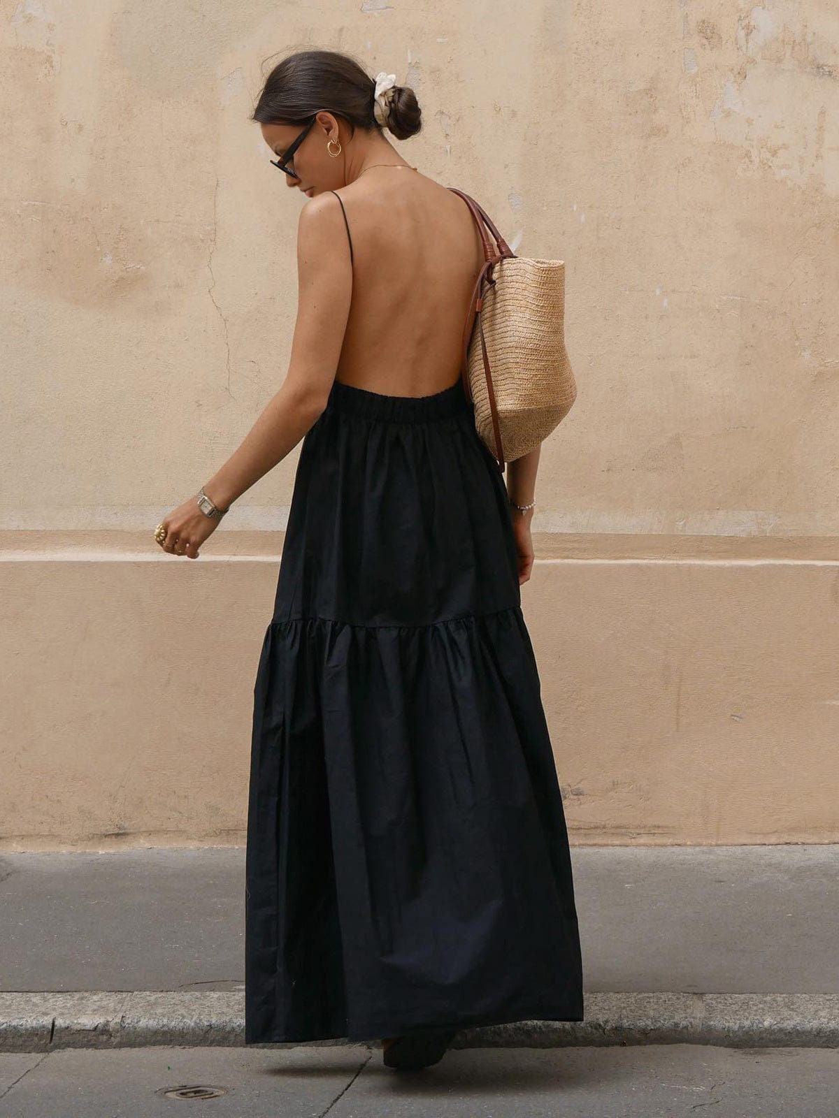 Casual Backless Dress with Décolleté