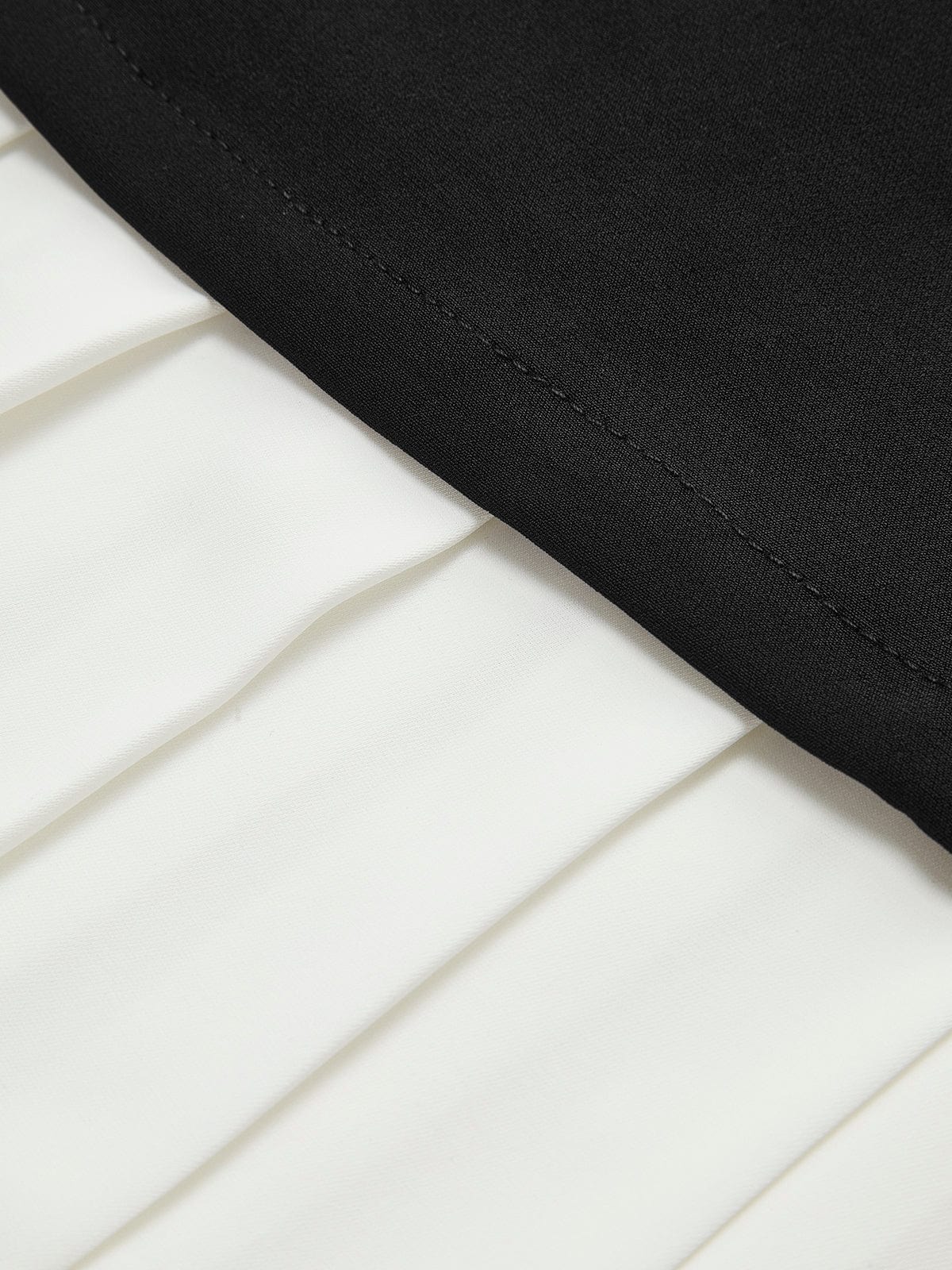 Elegant Sleeveless Midi Dress with Pleats