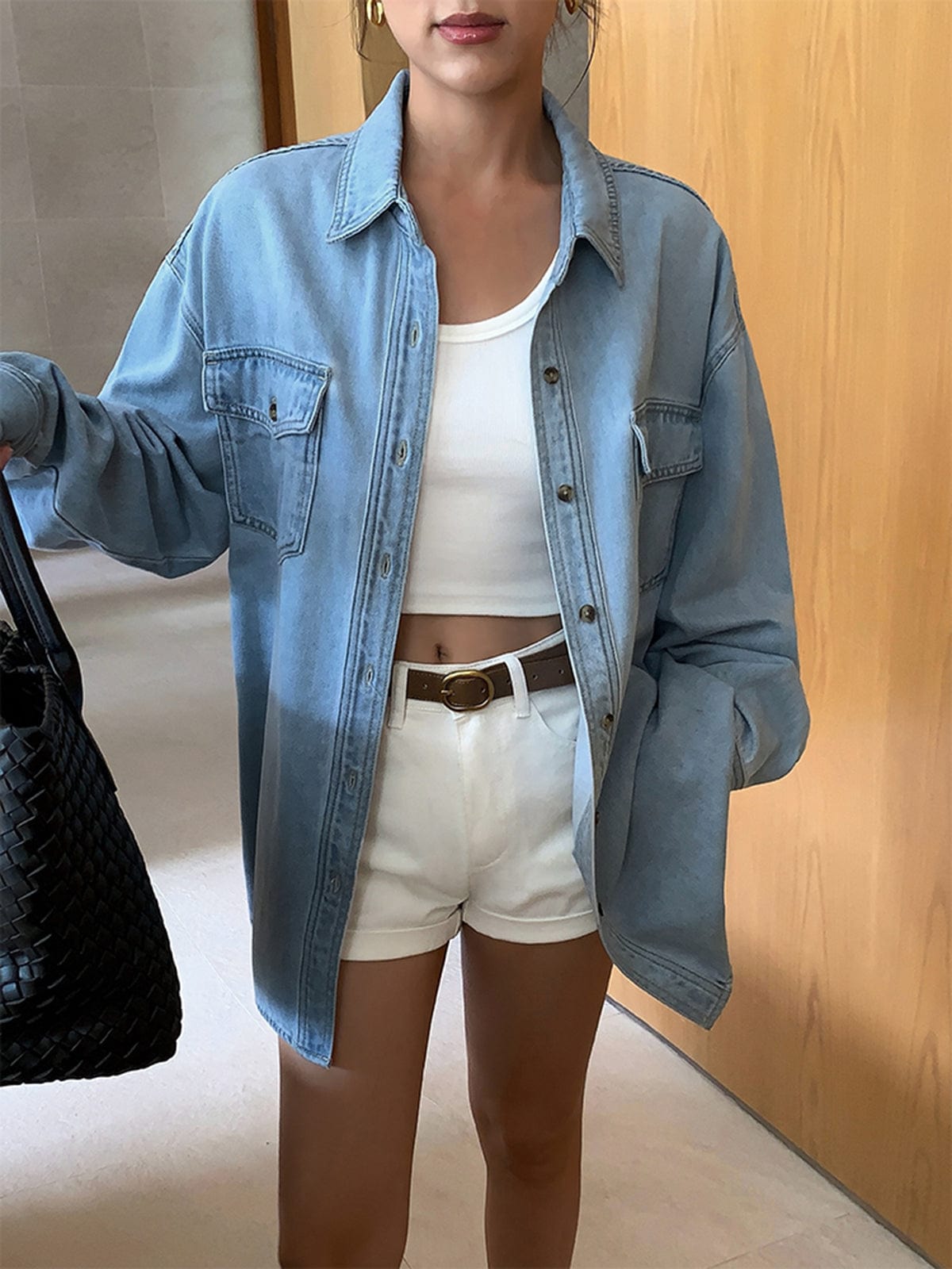 Oversized Denim Blouse – Comfort & Style