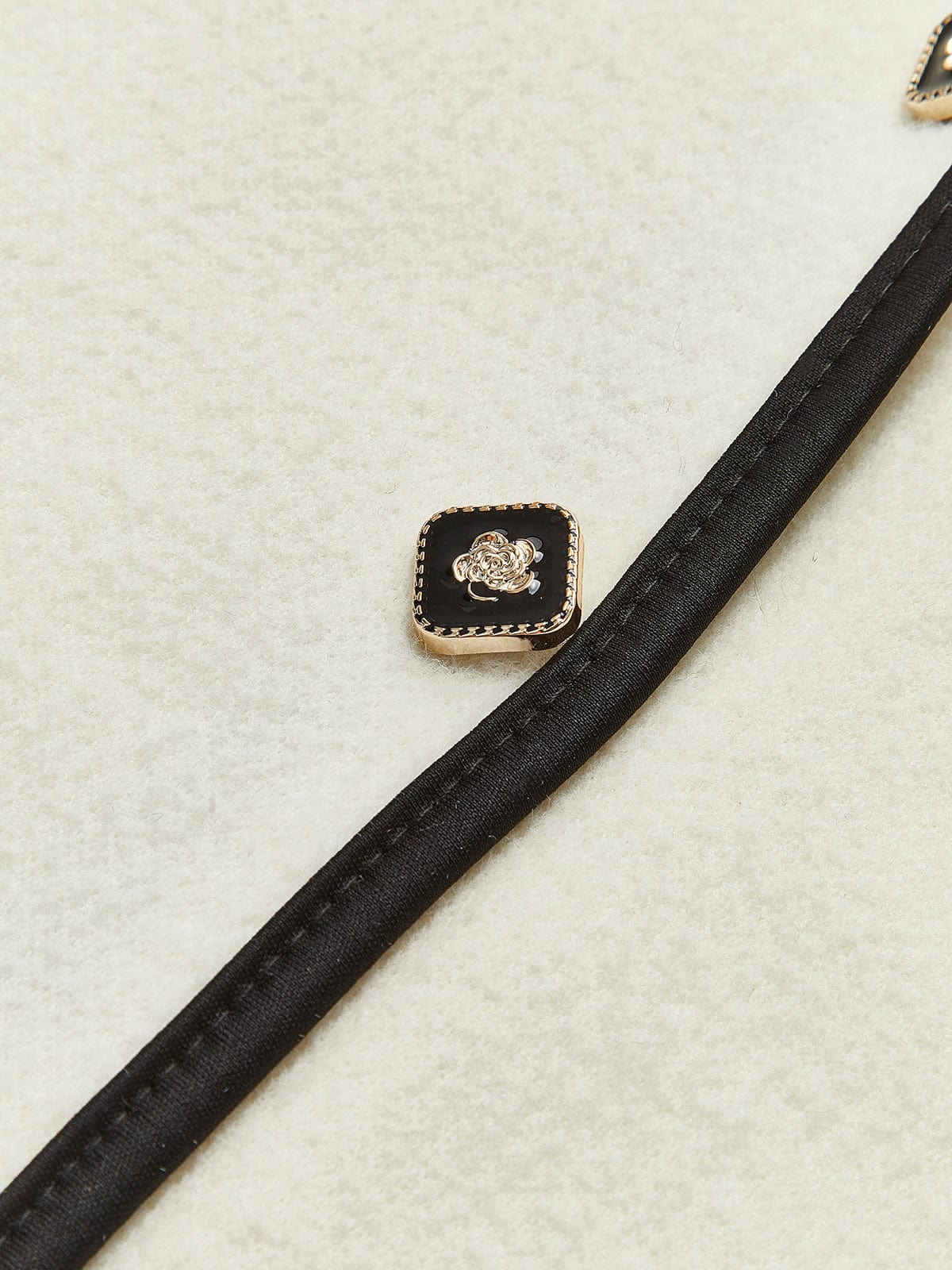 Black and White Contrast Blazer Jacket