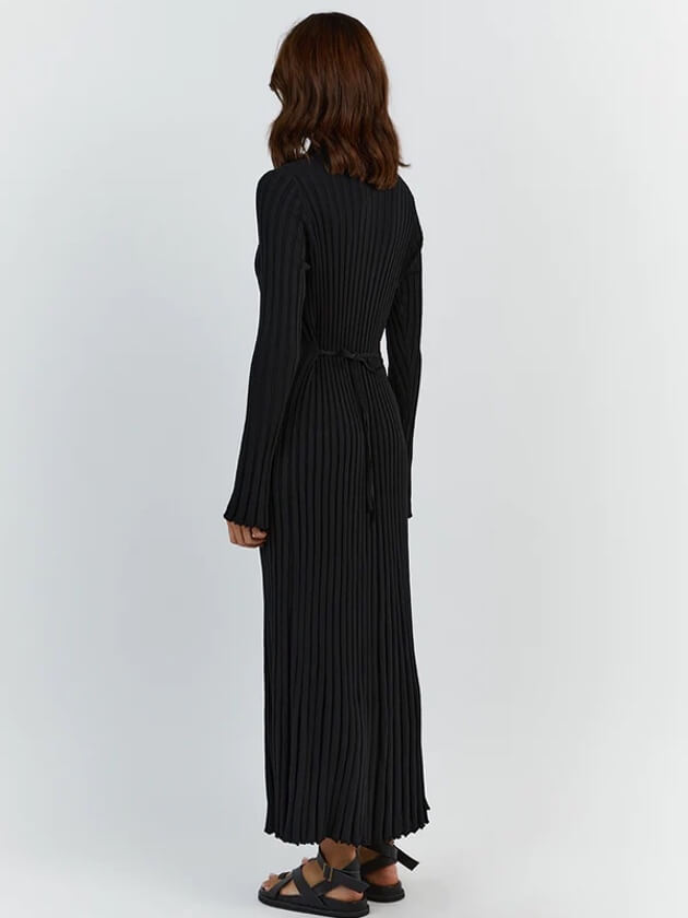 Seora Black Ribbed Maxi Dress