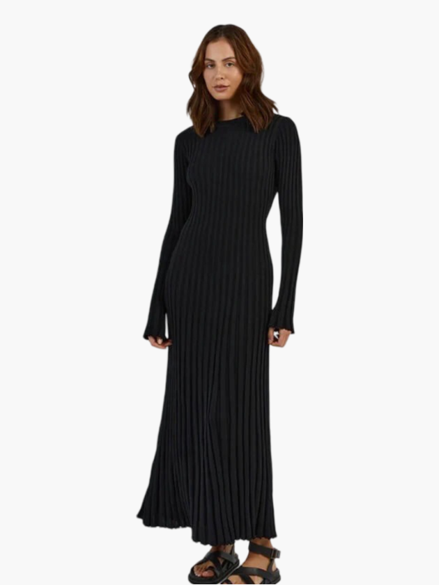 Seora Black Ribbed Maxi Dress