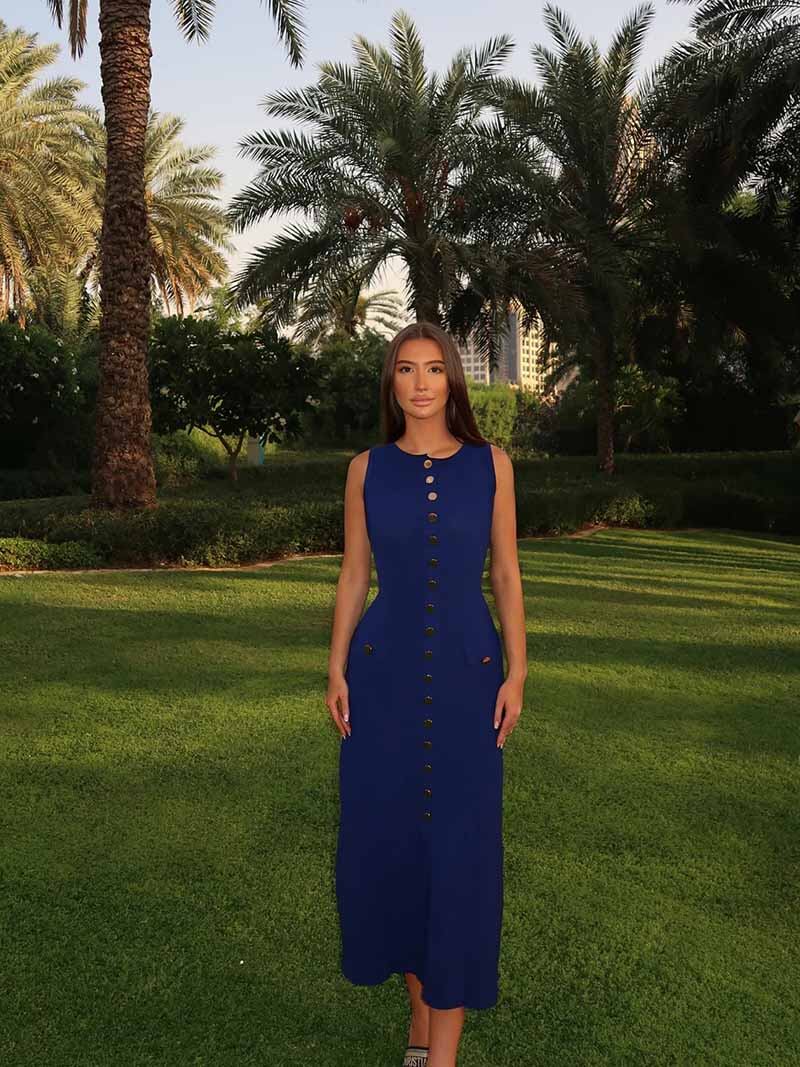 Elegant Button Detail Sleeveless Maxi Dress – Timeless Sophistication