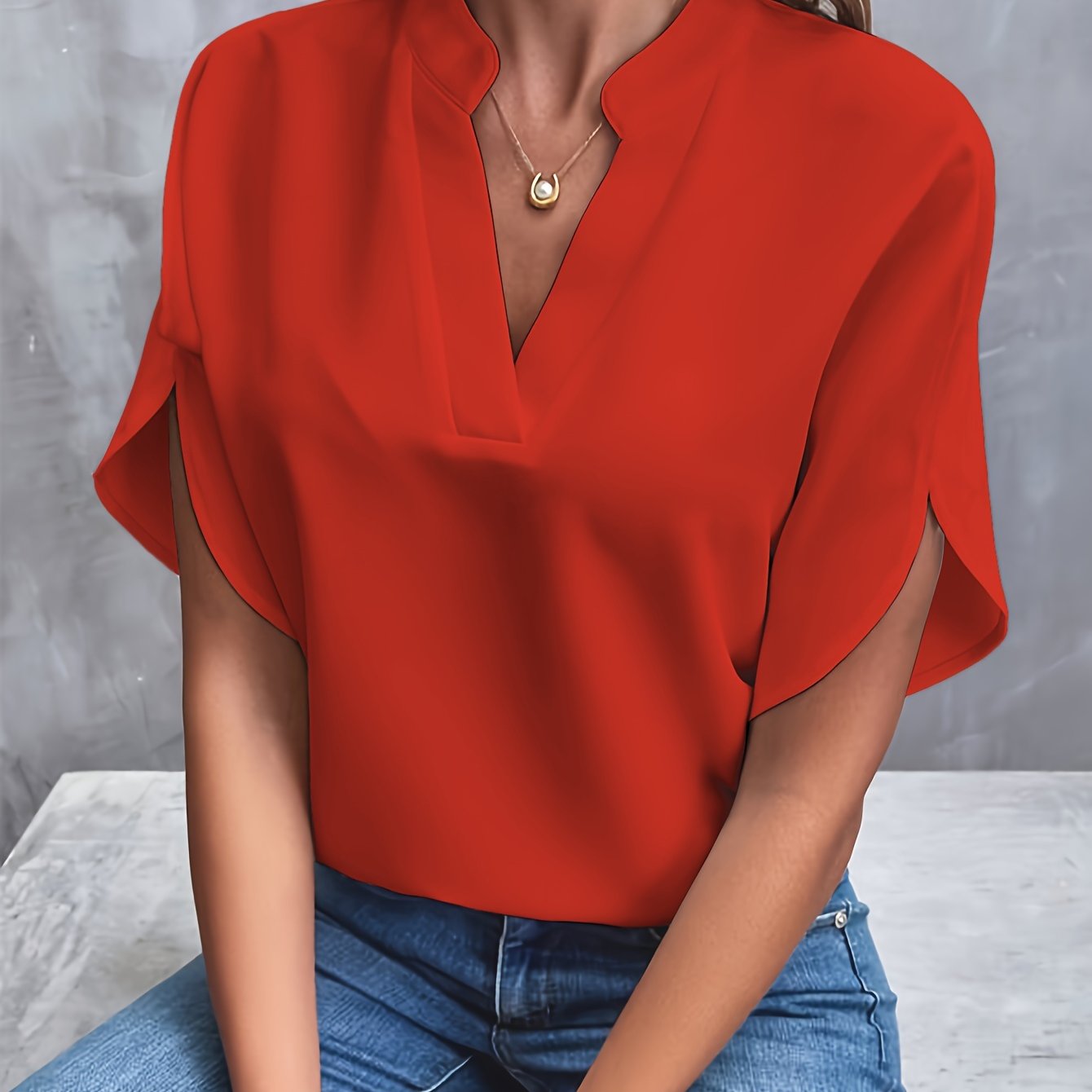 Lightweight Stylish Blouse for Any Occasion