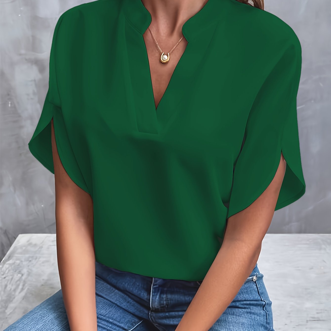 Lightweight Stylish Blouse for Any Occasion