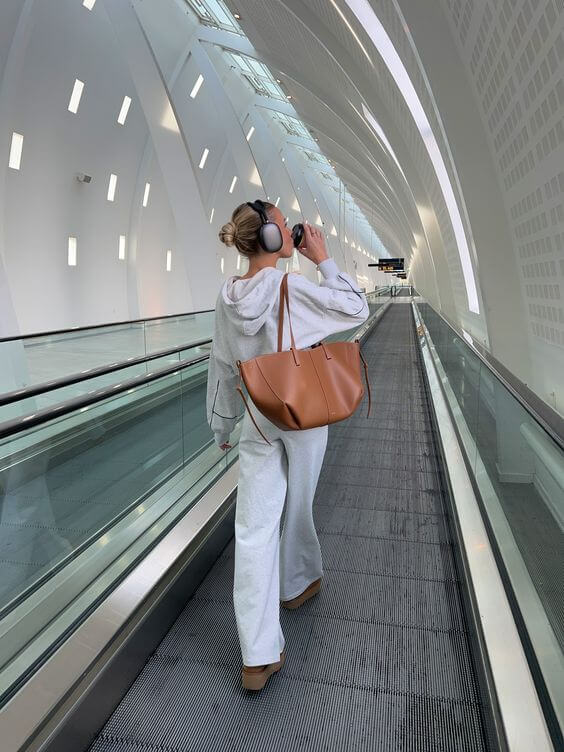 Vintage style leather tote - back view highlighting structured shape and quality craftsmanship