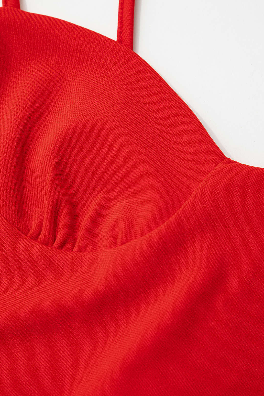 Figure-Hugging Spaghetti Strap Dress – Classic Chic & Feminine