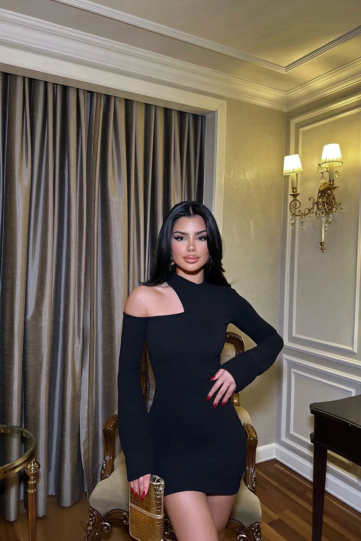 Black One-Shoulder Bodycon Mini Dress