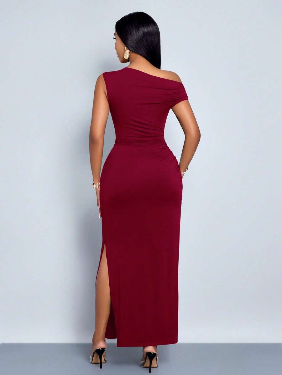 Women’s Asymmetric Oblique-Shoulder Bodycon Dress