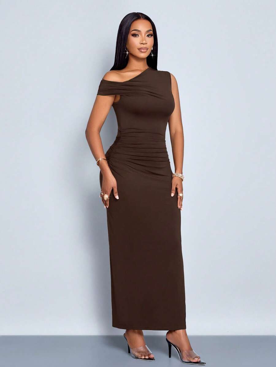 Women’s Asymmetric Oblique-Shoulder Bodycon Dress