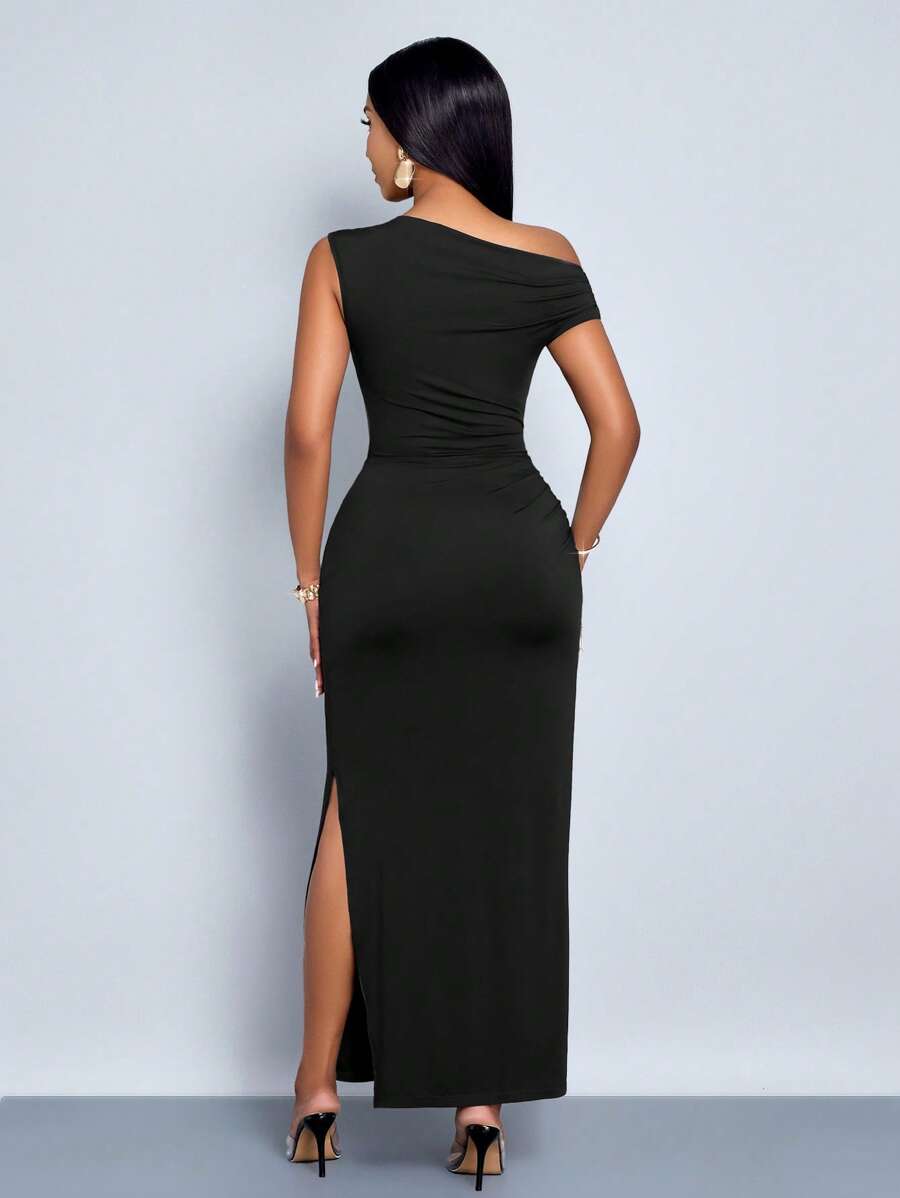 Women’s Asymmetric Oblique-Shoulder Bodycon Dress